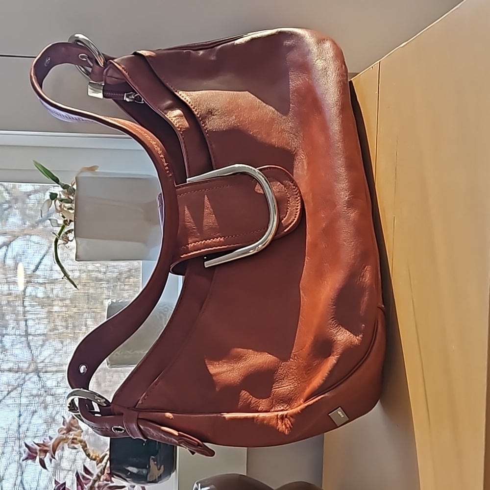 Like new perlina purse